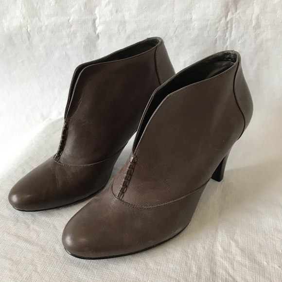 Loft Leather Heeled Ankle Booties - Picture 11 of 12